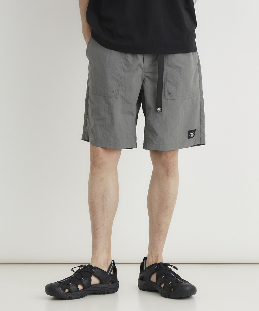 ナイロンベルト付きショートパンツ