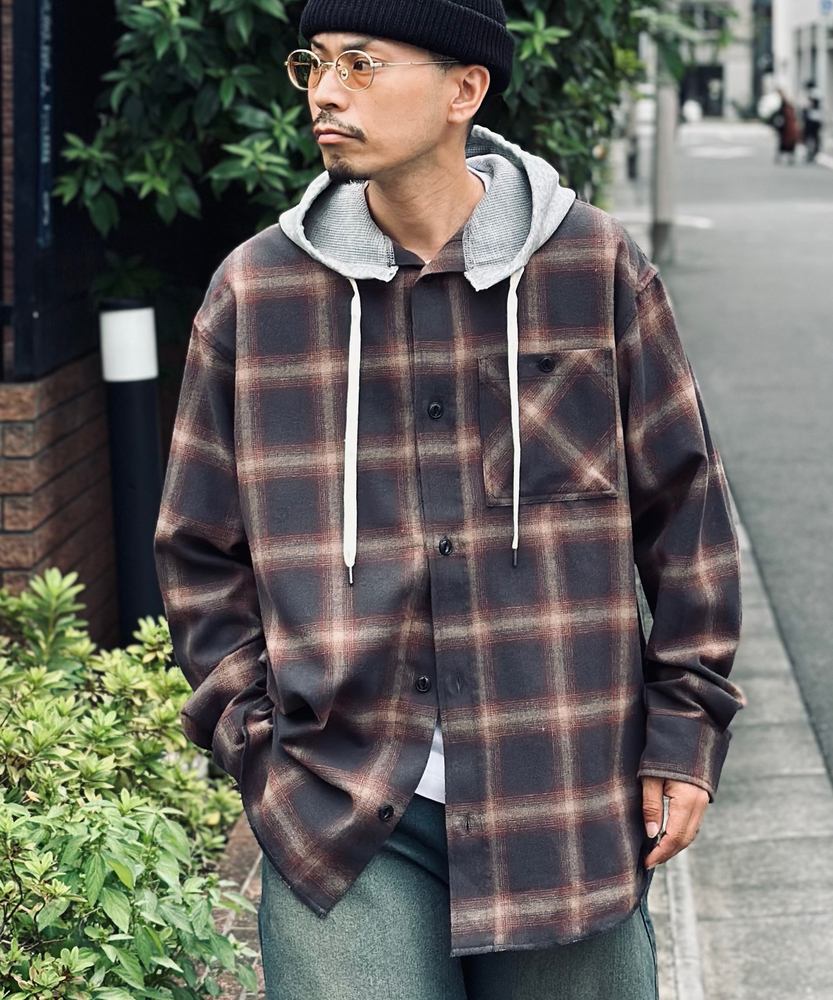 【店舗で人気】フード付きオーバーサイズチェックネルシャツ (大人のカジュアル/トレンド/軽量/楽な着心地/フェード感)