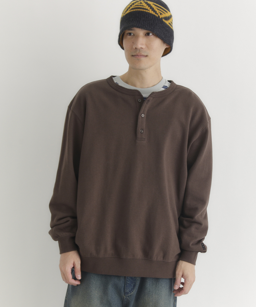 <カートにて10％off：WEB限定/12/8まで>スウェットヘンリーネックプルオーバートレーナー