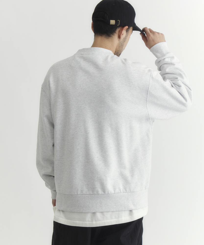 胸ポケット刺繍ロゴクルーネックトレーナー(M オリーブ): トップス