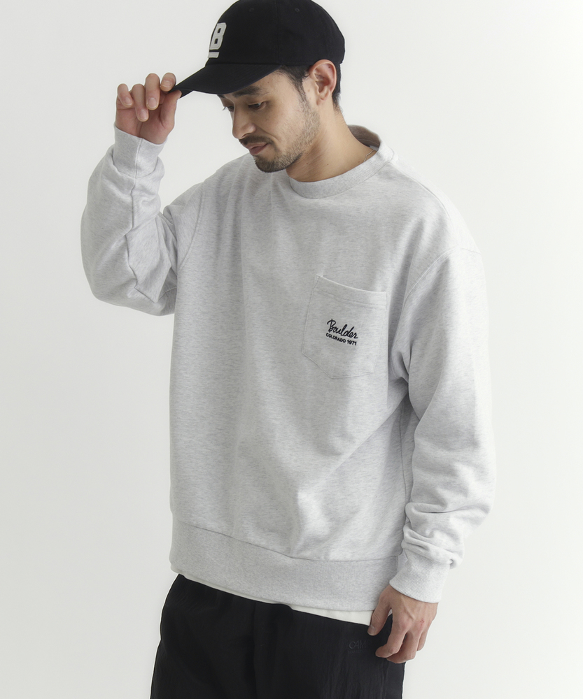 胸ポケット刺繍ロゴクルーネックトレーナー(M オリーブ): トップス