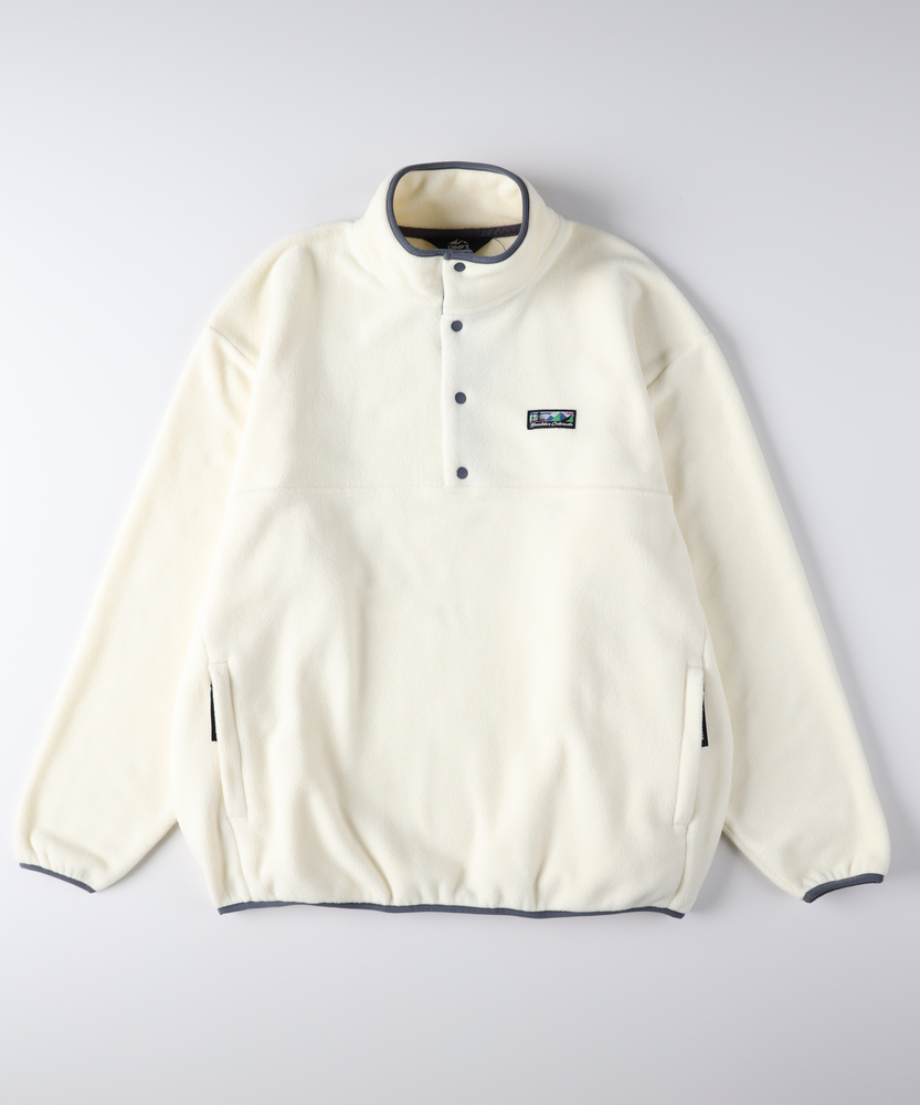 <カートにて10％off：WEB限定/12/8まで>フリースハーフスナップロゴトレーナー