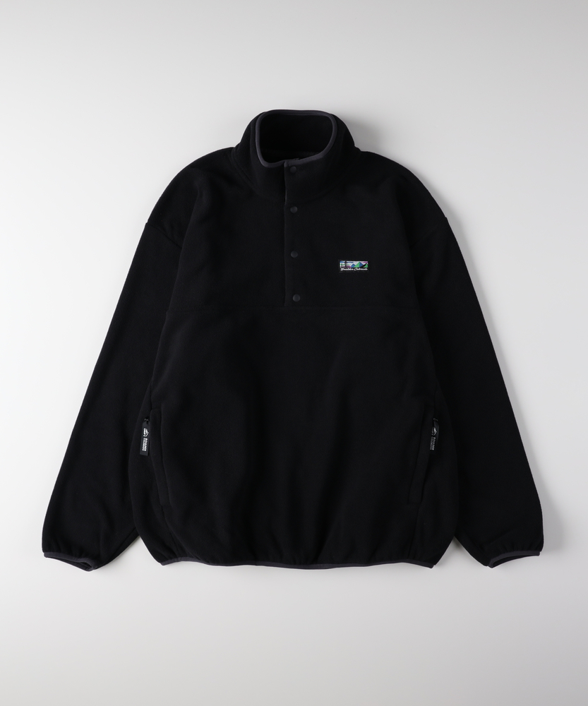 <カートにて10％off：WEB限定/12/8まで>フリースハーフスナップロゴトレーナー