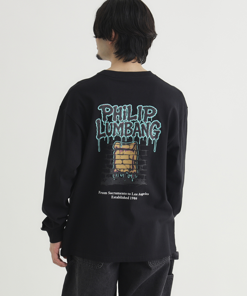 「Philip　Lumbang」グラフィックプリントロングスリーブTシャツ