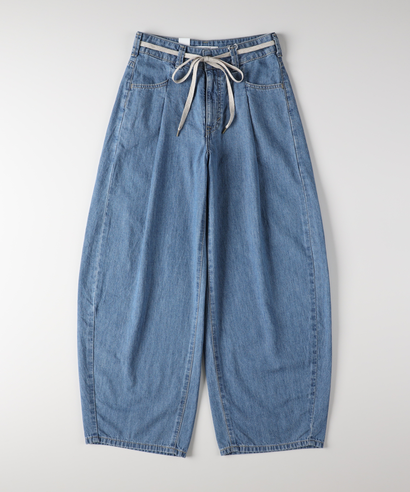 サマータックカーブパンツ