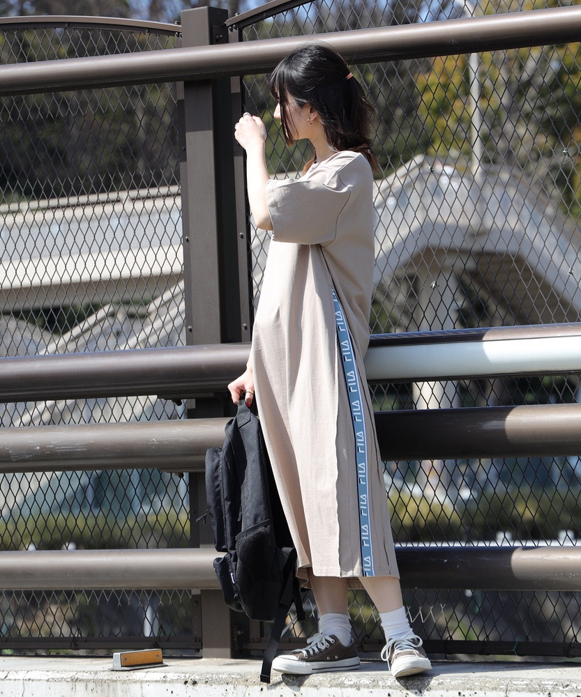 スポーティーでかわいい サイドラインワンピース ジーンズセレクトショップ ライトオン