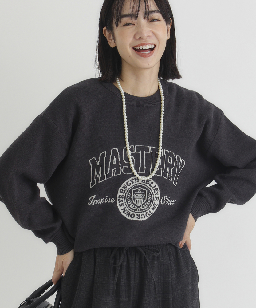 <カートにて10％off：WEB限定/12/8まで>【スウェット感覚のニット】「やわラク」スウェットライクロゴセーター（洗濯機で洗える/ゆったりシルエット/体型カバー/親子でお揃い）