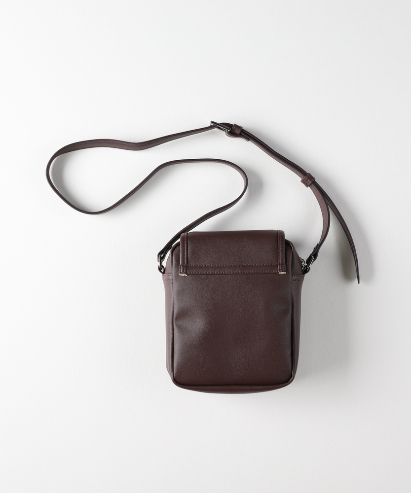 PUフラップショルダーバッグ(ONE SIZE ブラック): ファッション雑貨