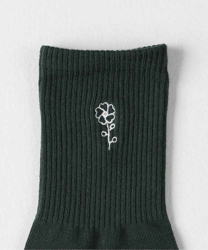 Qアメリブ花刺繍ソックス(23-25 ホワイト): 靴下/アンダーウェア