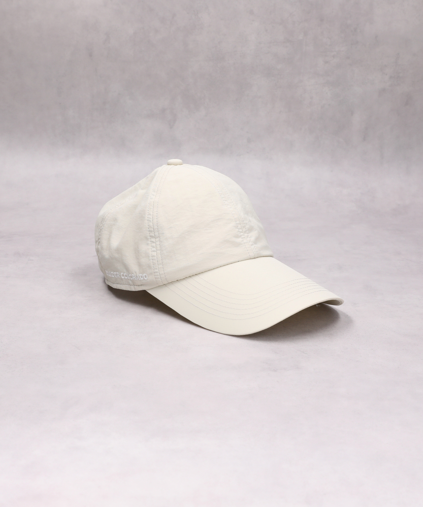 ロングブリムキャップ