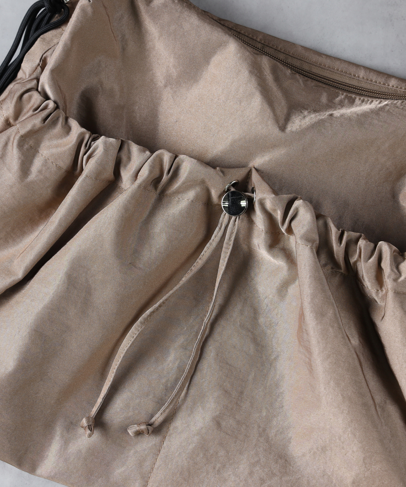 keep my closet バックギャザーパーカーブルゾン　ベージュ　フリー K 2 Way Backpack – マザーハウス 公式サイト