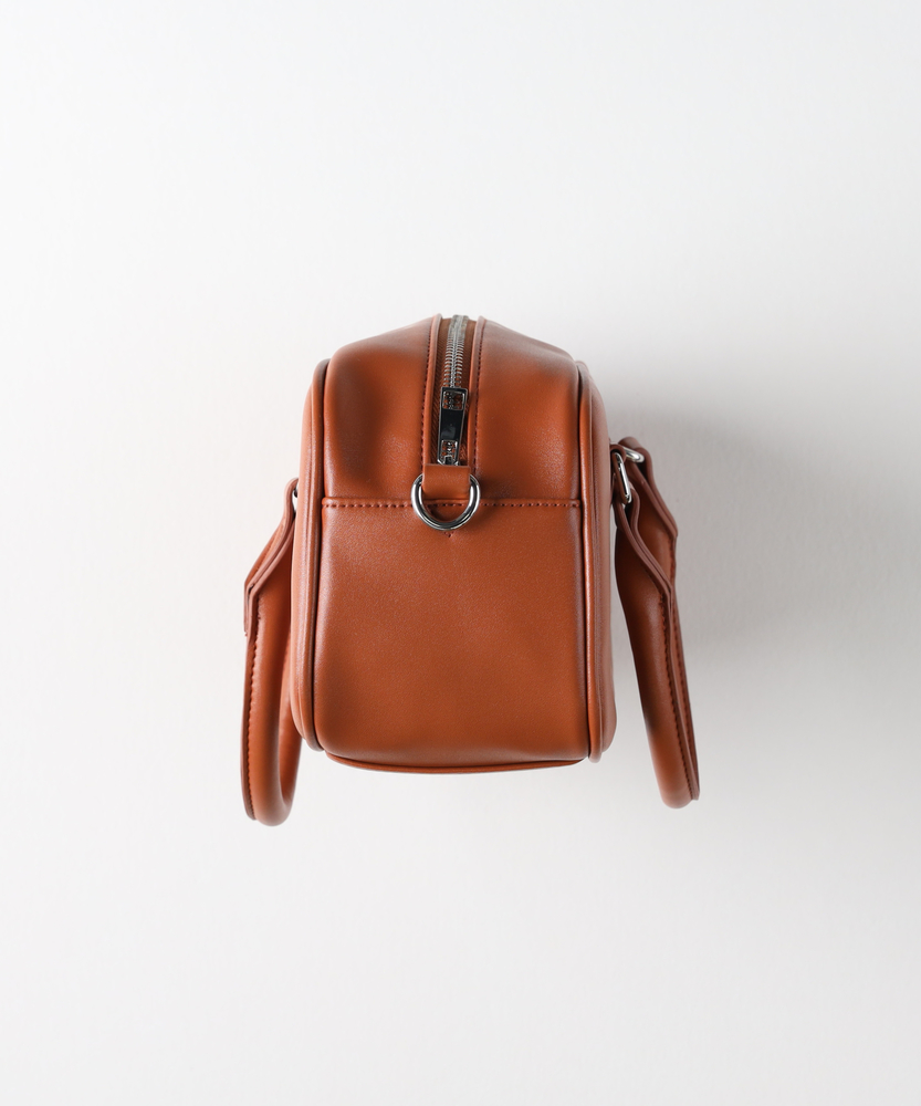 テン様 美品☆beaure 2wey ミニボストン シボ革 タッセルチャーム黒 チャーム付きミニボストンバッグ(ONE SIZE ブラック