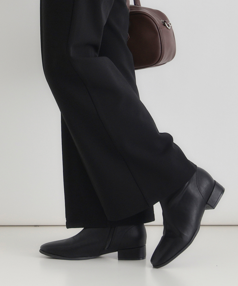 ローヒールブーツ