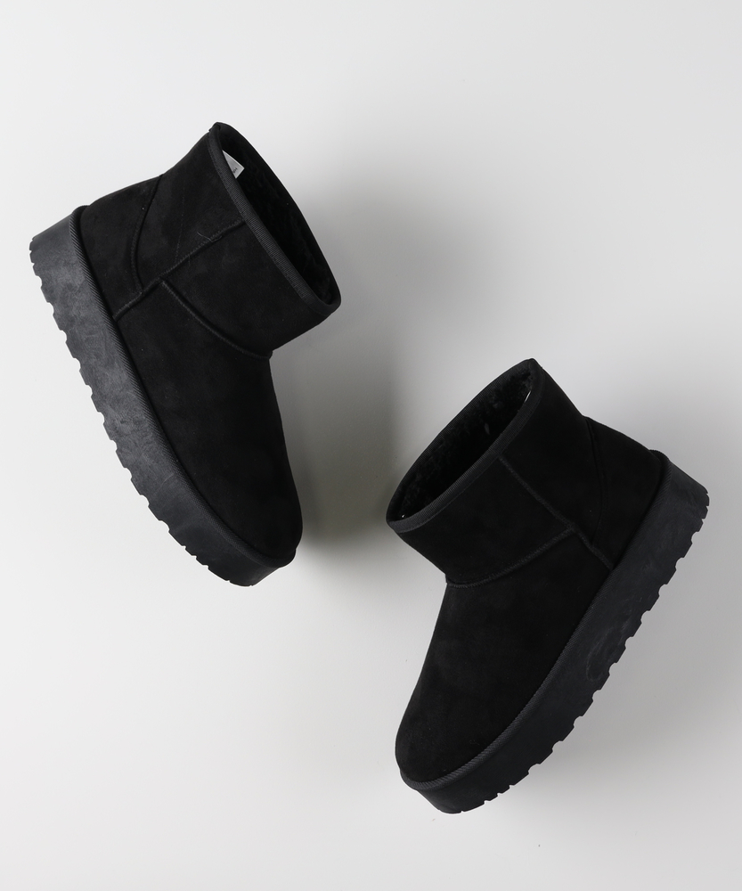 ザロウ　ムートンショートブーツ　ブラック　39サイズ 中古・古着通販】THE ROW (ザ ロウ) ムートンショートブーツ ブラック